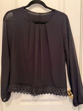 Classic Black Long-Sleeve Blouse with Lace Hem